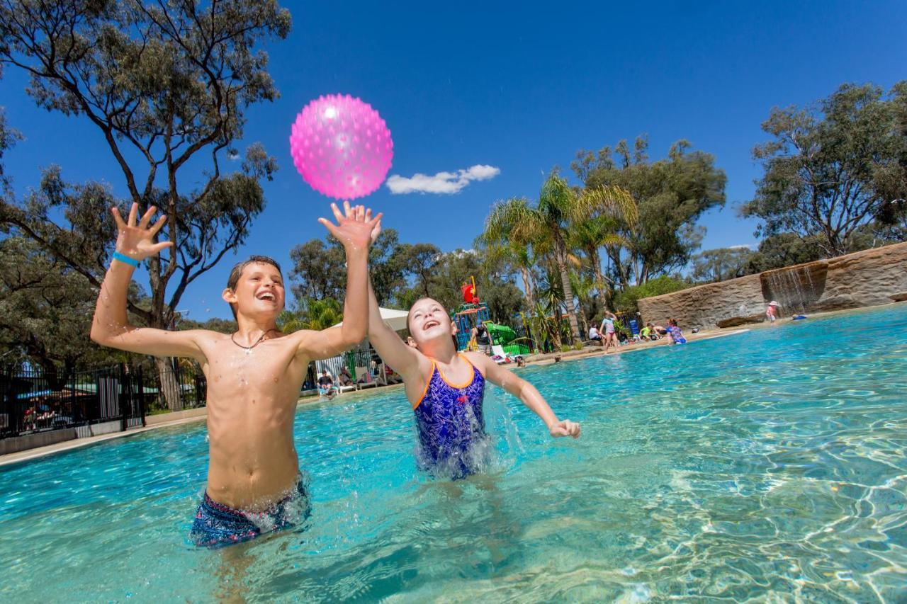 Big4 Renmark Riverfront Holiday Park Екстериор снимка