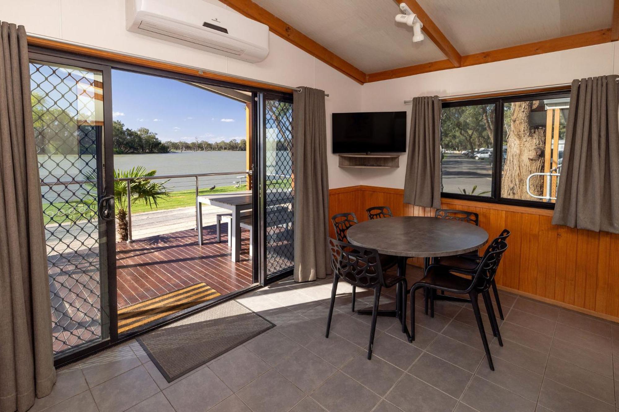 Big4 Renmark Riverfront Holiday Park Екстериор снимка
