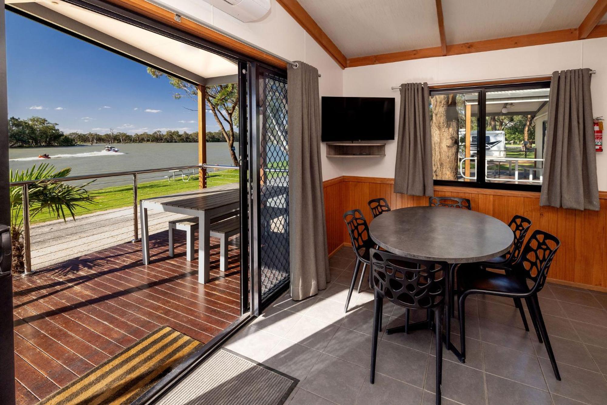 Big4 Renmark Riverfront Holiday Park Екстериор снимка