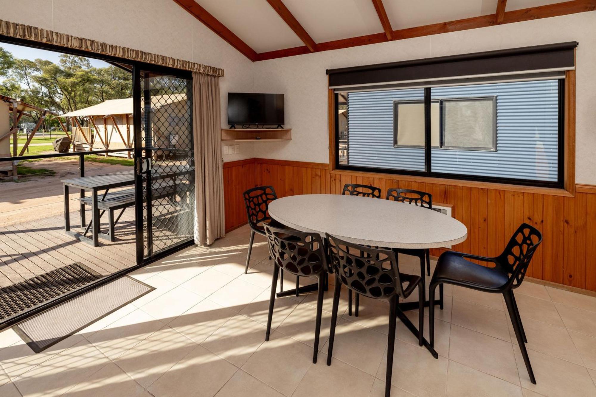 Big4 Renmark Riverfront Holiday Park Екстериор снимка
