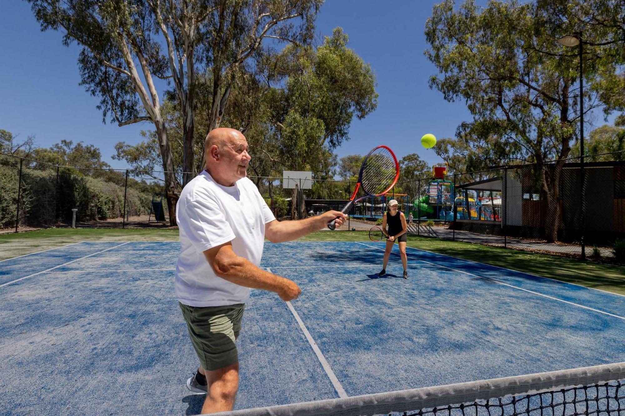 Big4 Renmark Riverfront Holiday Park Екстериор снимка